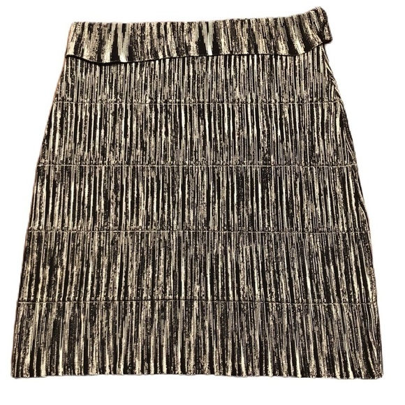 BCBGMaxAzria Dresses & Skirts - BCBGMAXAZRIA black & cream print body con skirt size S